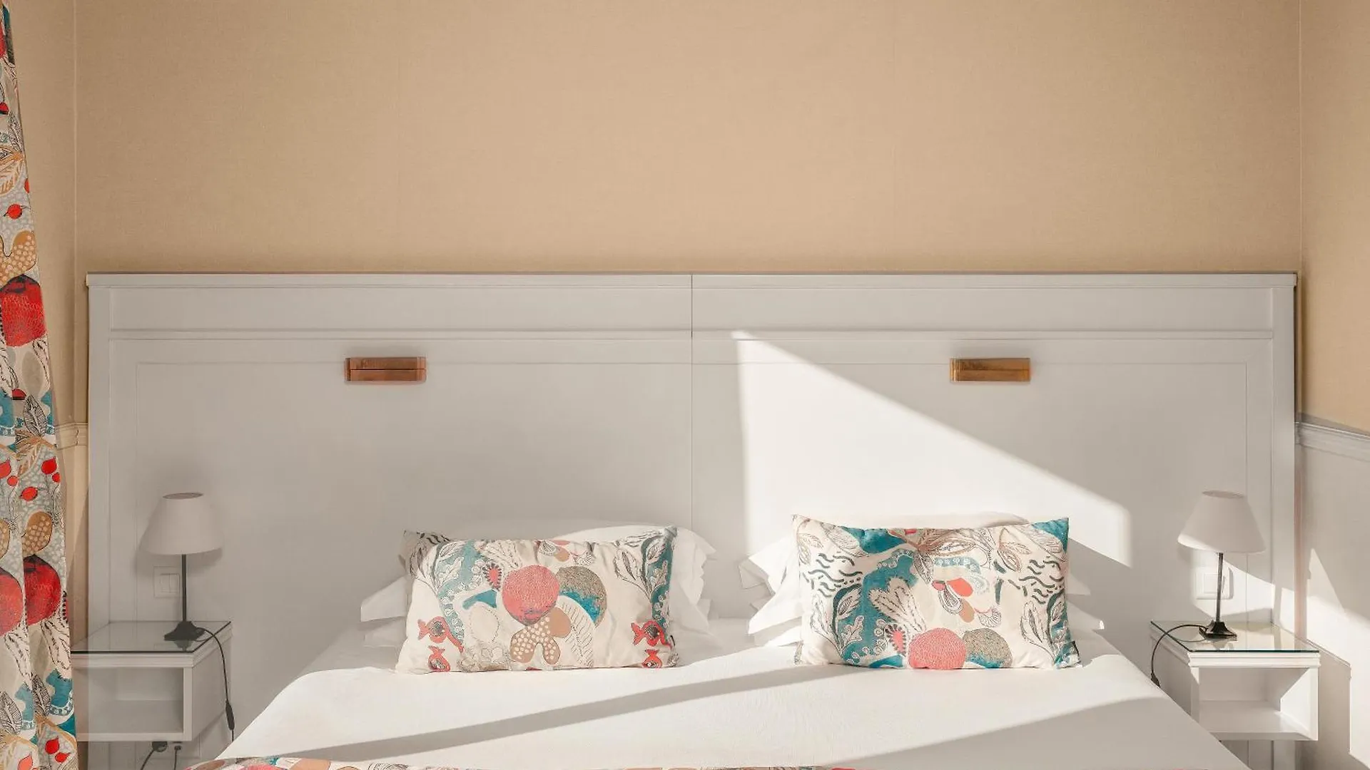**** Отель Castel Clara Thalasso & Spa Bangor Франция